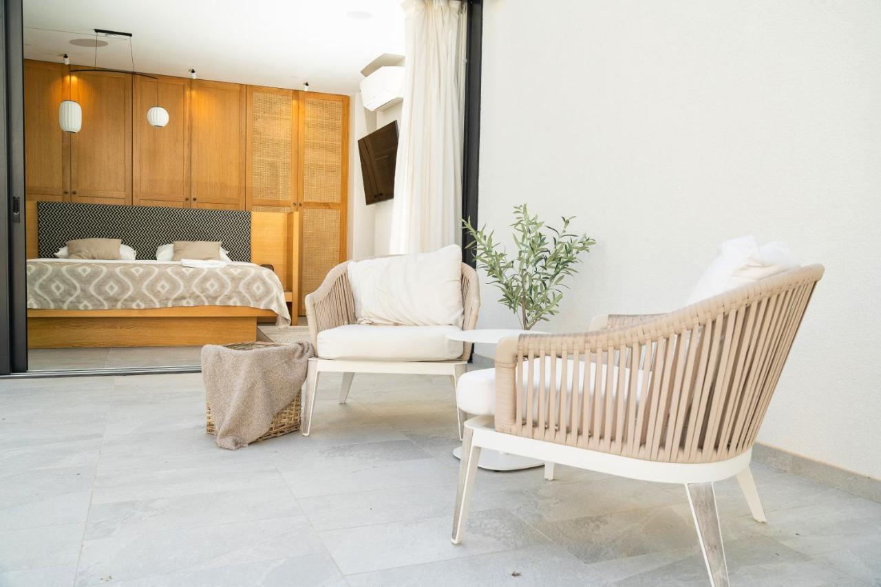Villa Jerry'S Palace - Modern Villa Close To The Beach Срима Екстериор снимка
